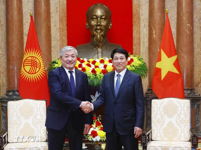 State President welcomes PM of Kyrgyzstan