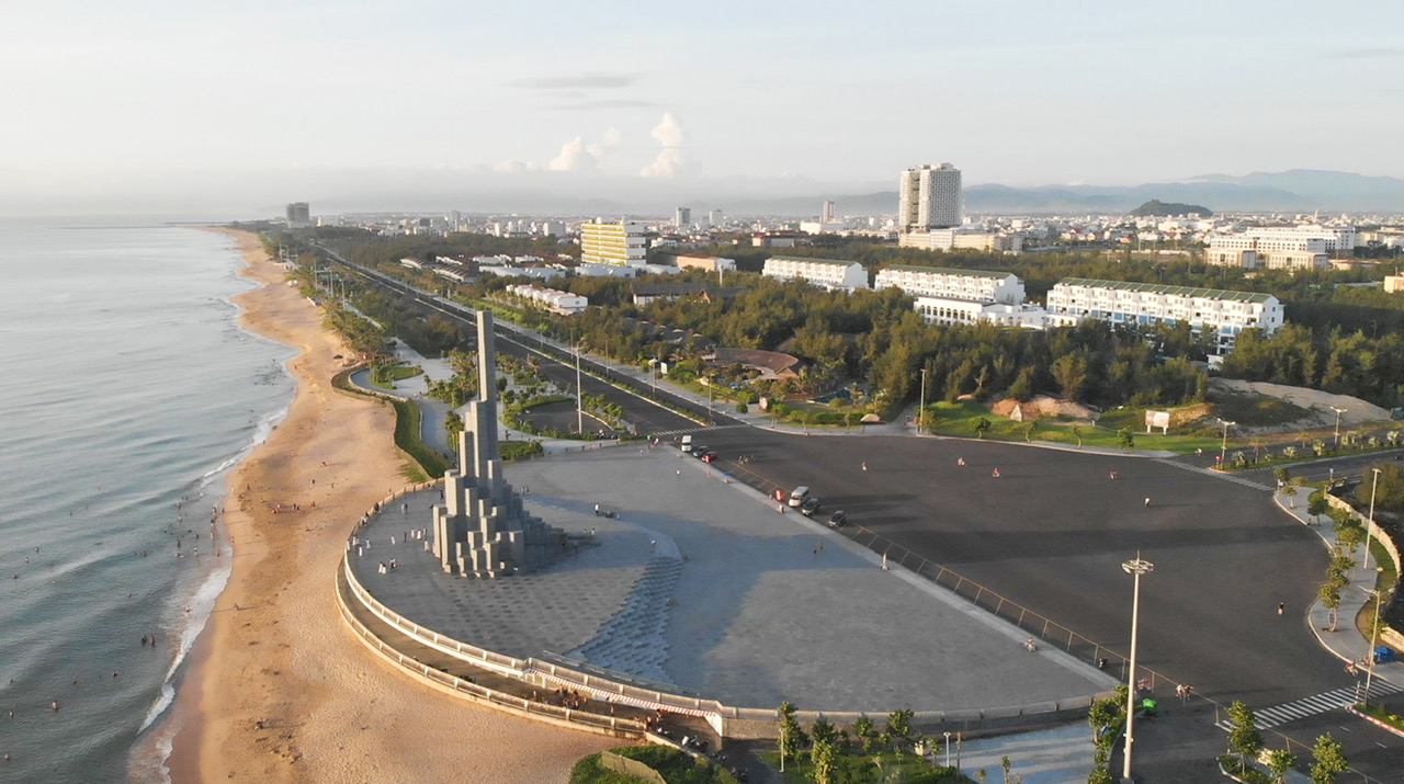 The growth of the coastal urban axis