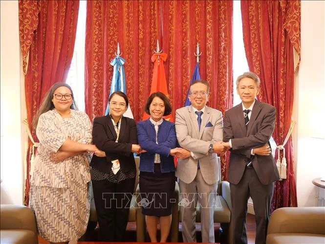 Vietnam assumes rotating chairmanship of ASEAN Committee in Argentina