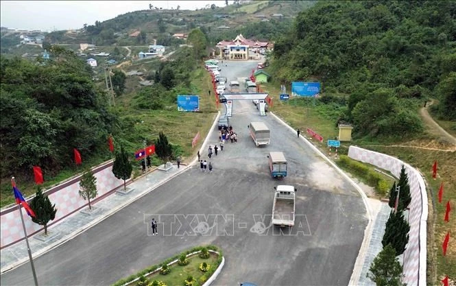 Vietnam, Laos push toward effective, sustainable trade relations