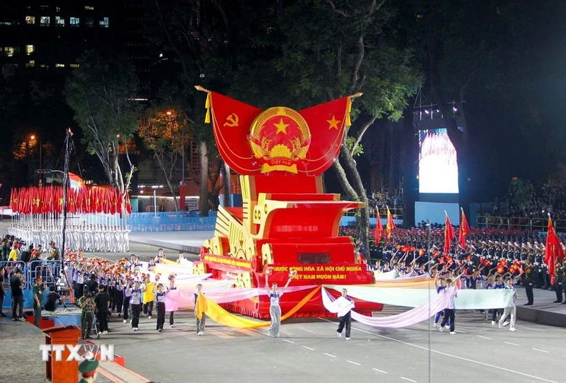 Vietnam is one, the Vietnamese people are one: Party chief
