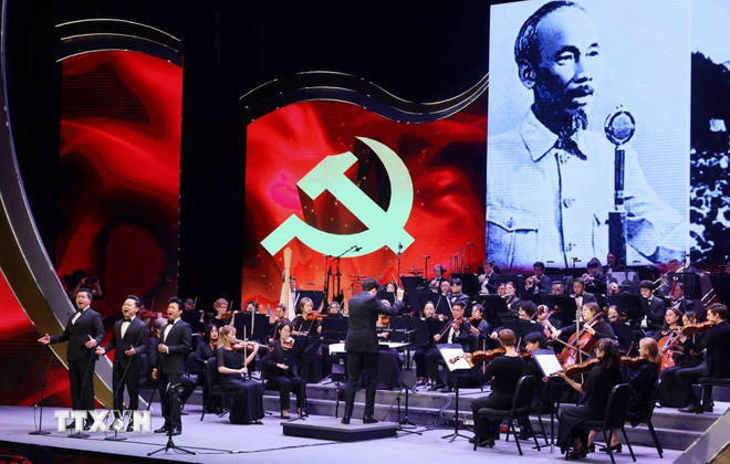 Special music show celebrates Vietnam’s historic victories