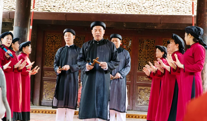 Hung Kings' Commemoration Day: Returning to the roots