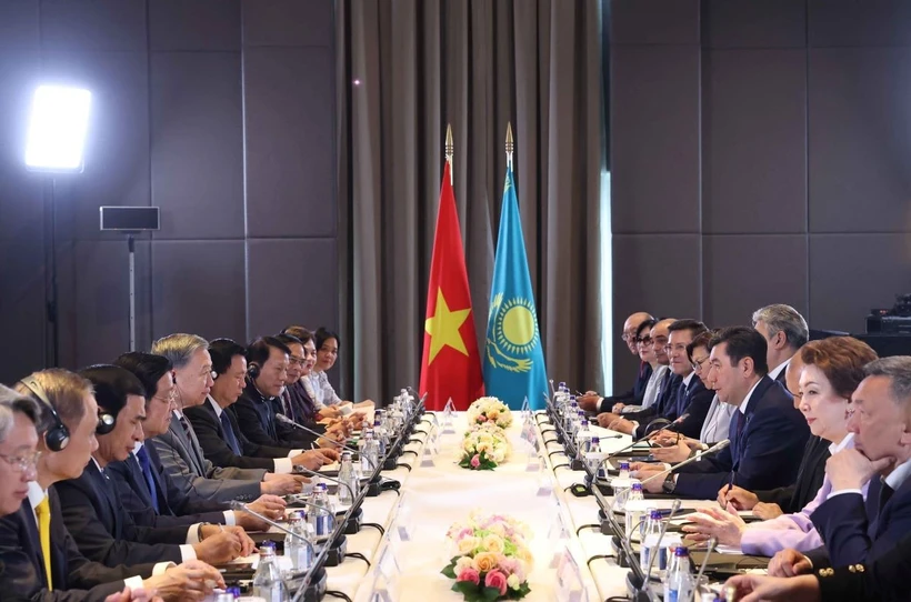 Party leader meets with Kazakhstan’s lower house speaker