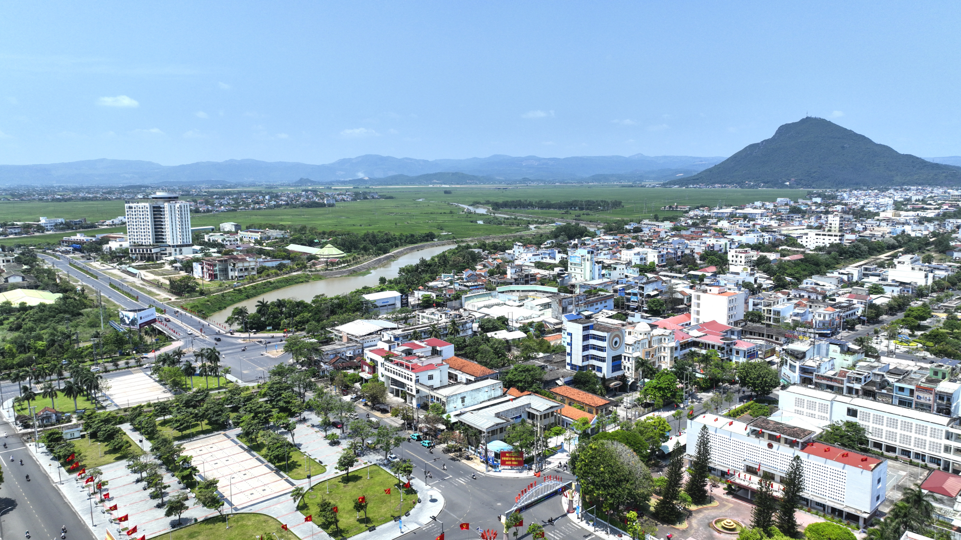 RESTRUCTURING COMMUNE-LEVEL ADMINISTRATIVE UNITS: Ensuring Progress, Empowering Local Authorities