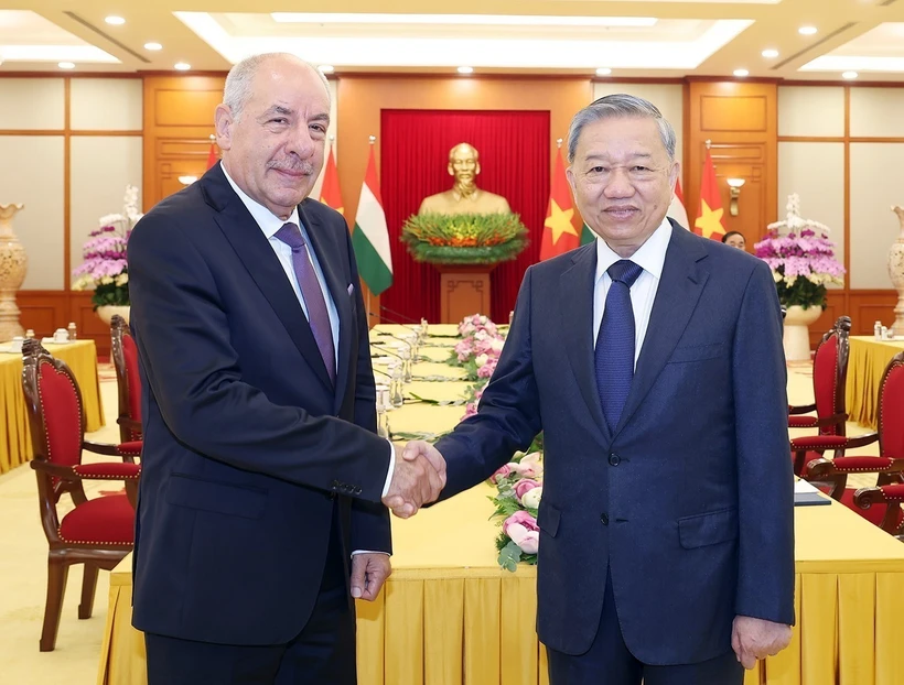 Party leader welcomes Hungarian President