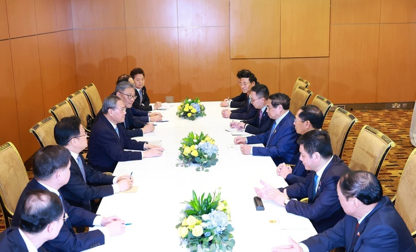 Government leaders of Vietnam, China hold talks in Malaysia