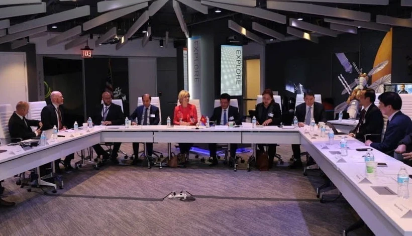 Vietnam boosts strategic cooperation with leading US corporations