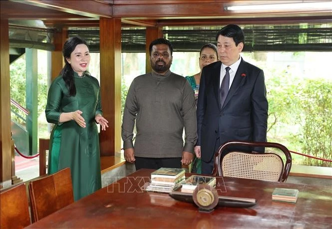Vietnamese, Sri Lankan leaders visit President Ho Chi Minh Relic Site