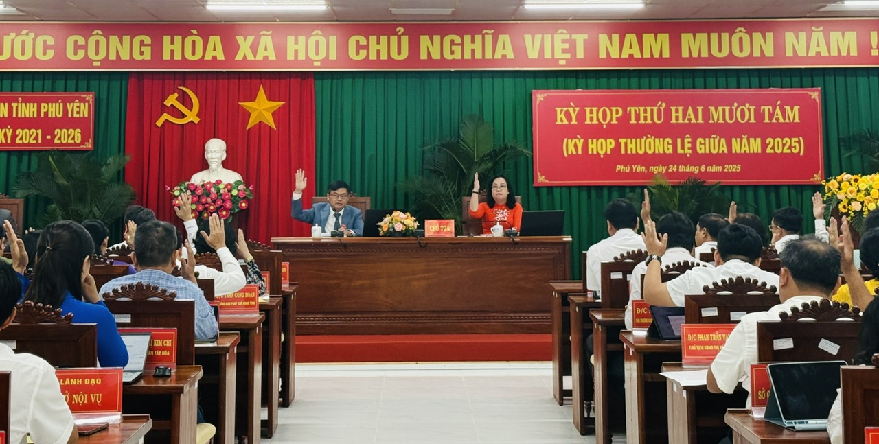 Deciding on many significant contents on socio-economic development