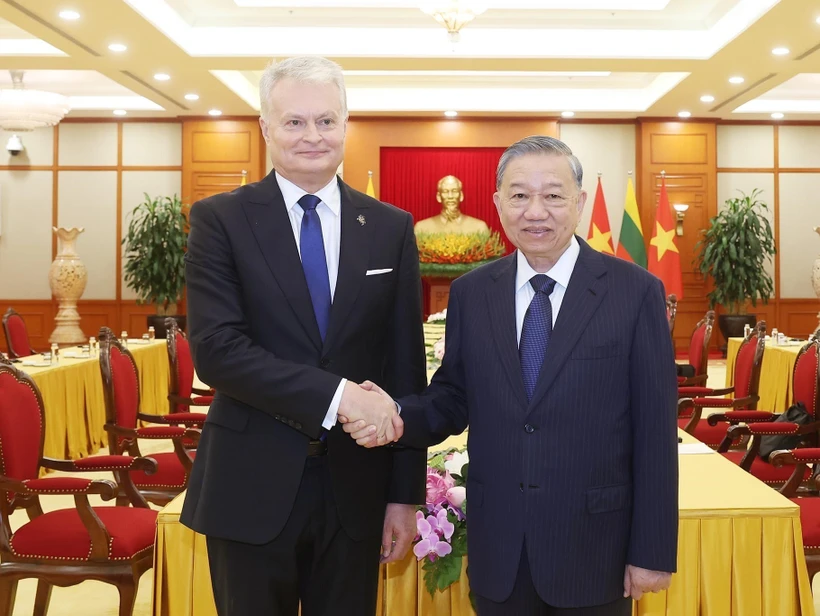Vietnam wants to develop relations with Lithuania: Party chief